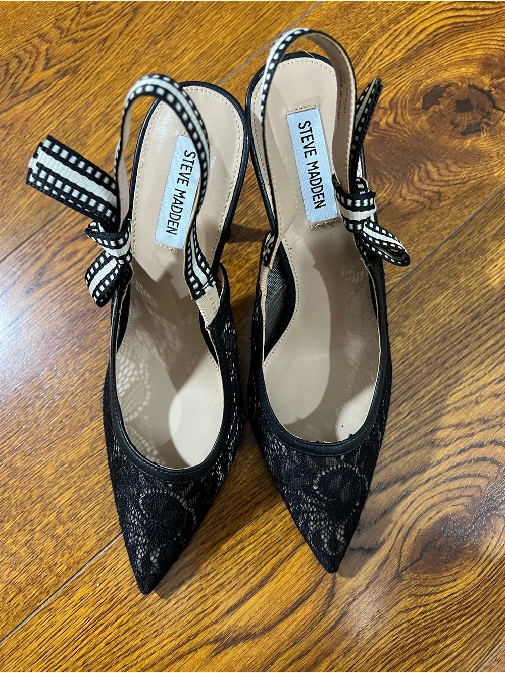 NWOB $109 Steve Madden Bri Black Lace Bow Slingback Heels Size 10M - Picture 3 of 8
